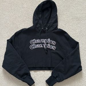 Women’s Champion Cropped Hoodie - S